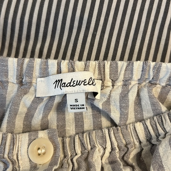 Madewell Flutter-Sleeve Button-Front Crop Top in Stripe - Picture 3 of 5